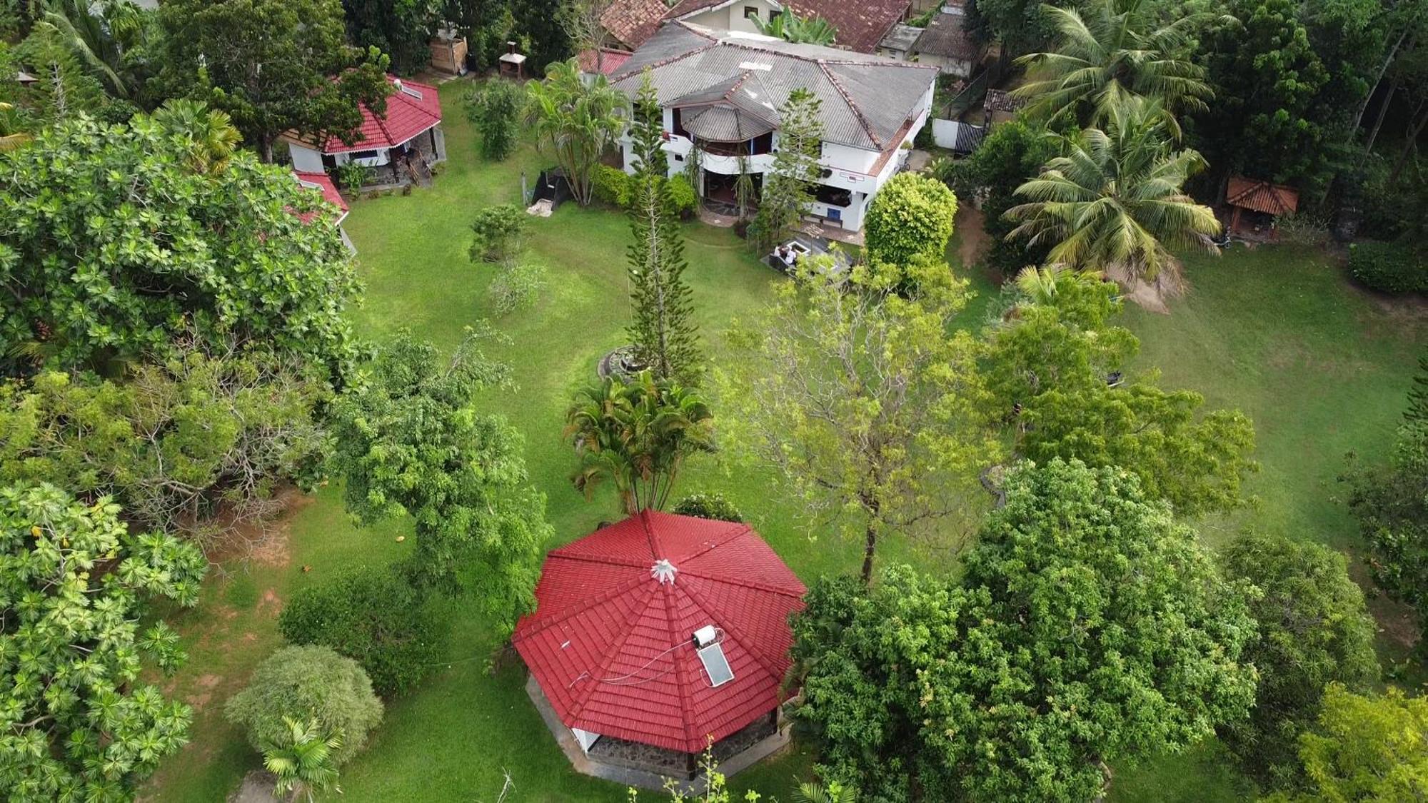 Subodinee Bungalow Велигама Экстерьер фото